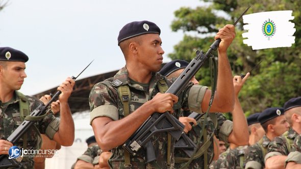 Concurso do Exército: alunos da Escola de Sargentos das Armas durante treinamento