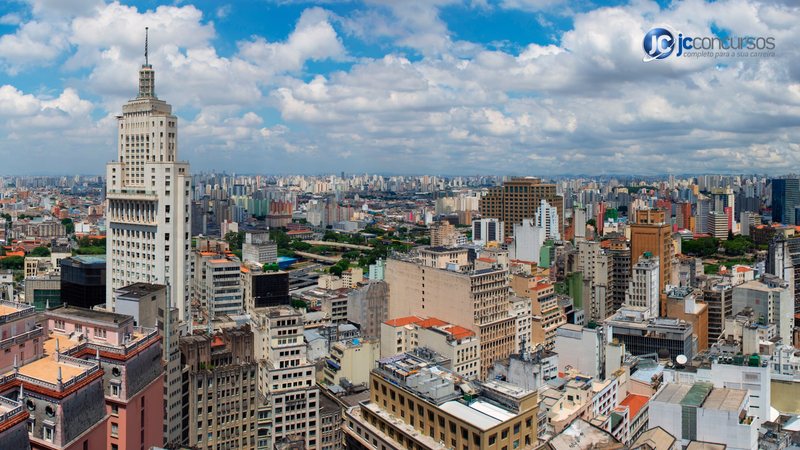 Embora São Paulo seja conhecida por seus muitos prédios, as casas ainda predominam