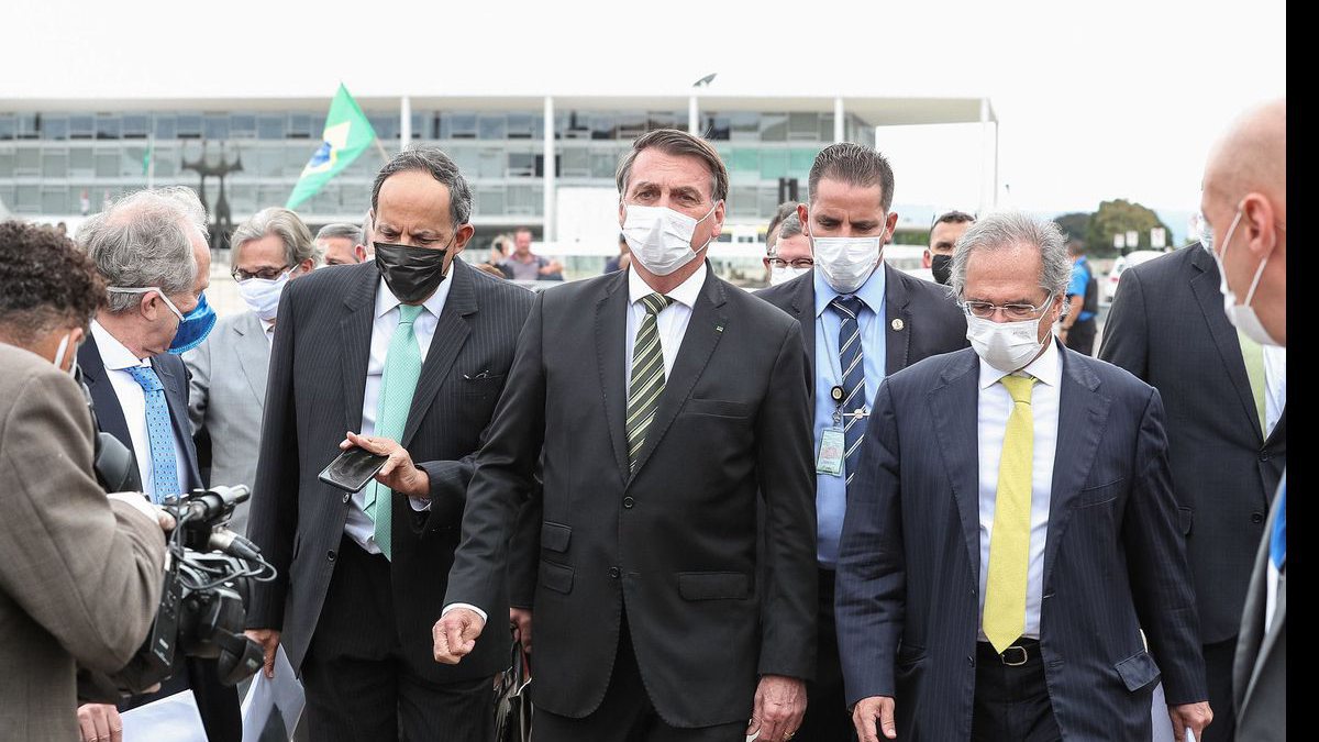 Presidente Jair Bolsonaro e ministros