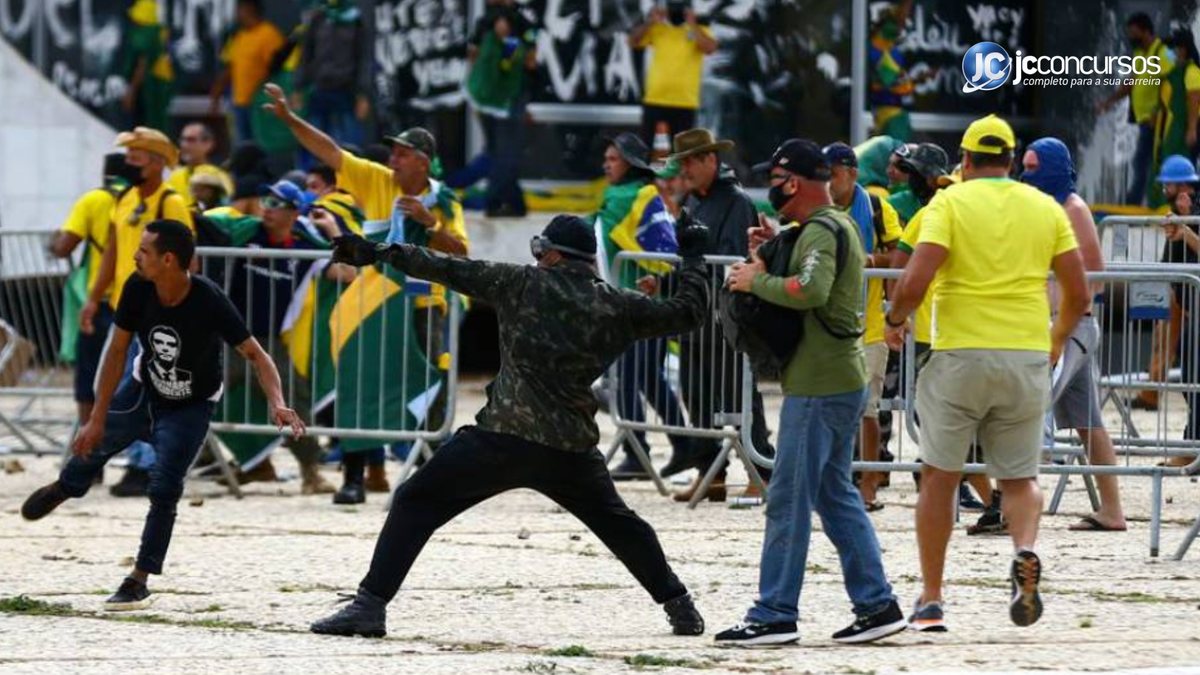 Eleitores de Bolsonaro estão divididos sobre os atos de vandalismo em Brasília