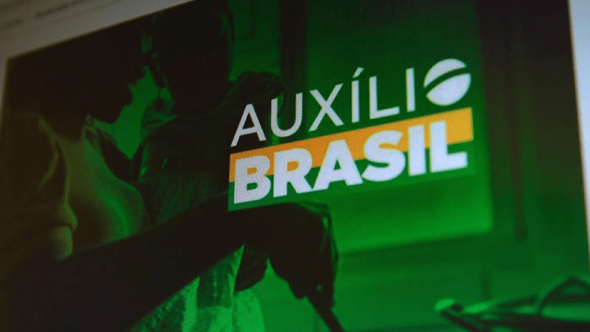 Não caia no novo golpe do Auxílio Brasil