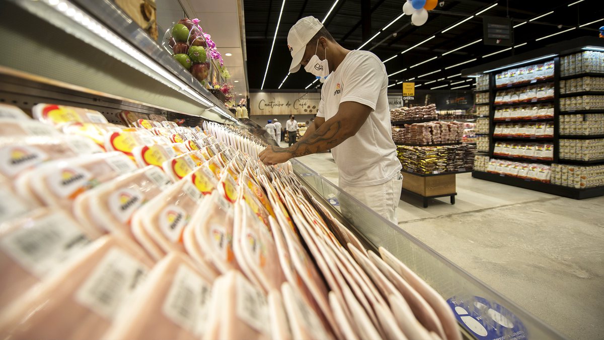 Alimentos puxam alta da inflação na primeira semana de março, informa FGV