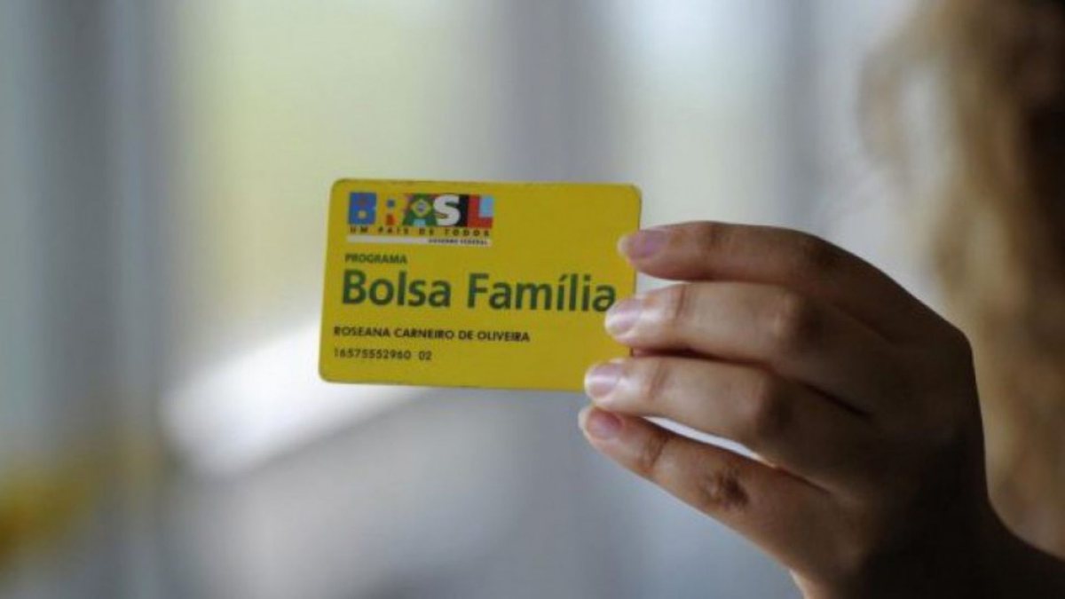 Governo cria mecanismos para facilitar a saída de beneficiários do Bolsa Família; entenda