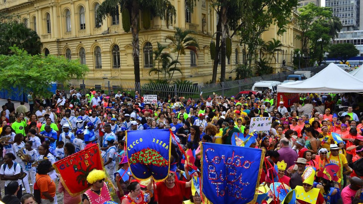 Carnaval fora de época em São Paulo poderá ter blocos de rua