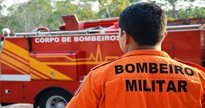 Concurso Bombeiros AM: soldado aparece de costas ao lado de caminhão da corporação - Divulgação