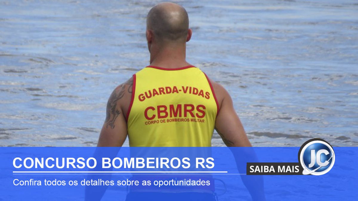 Concurso Bombeiros RS: guarda-vidas observa banhistas em praia do litoral gaúcho