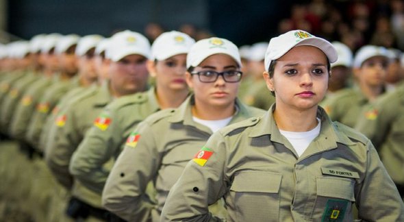 Concurso Brigada Militar RS: soldados perfilados - Divulgação