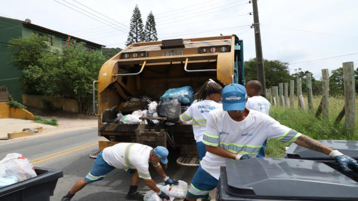 Concurso Comcap: garis realizam coleta de lixo em Florianópolis