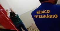 Concurso CRMV MS: servidores do Conselho Regional de Medicina Veterinária de Mato Grosso do Sul durante fiscalização - Divulgação