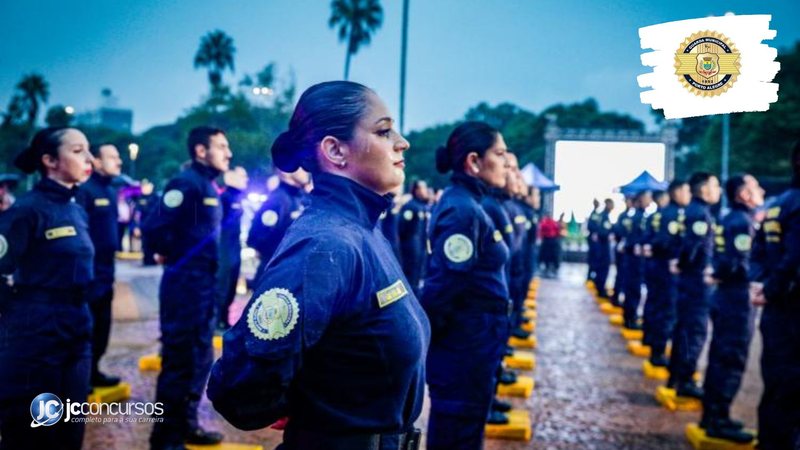 Concurso da Guarda Municipal de Porto Alegre: agentes da corporação perfilados