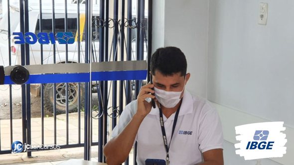 Processo seletivo do IBGE: servidor durante pesquisa pelo telefone - Foto: Amabile Casarin/Agência IBGE Notícias