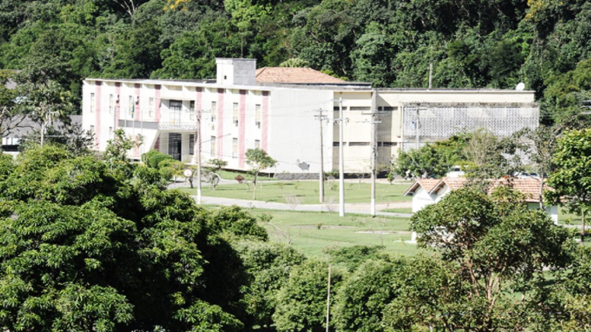 Concurso da Imbel: vista panorâmica da fábrica da Indústria de Material Bélico do Brasil em Piquete (SP)