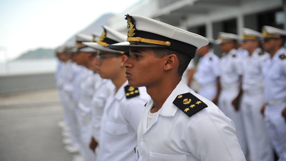 Concurso Marinha: marinheiros perfilados