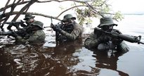 Concurso da Marinha: soldados fuzileiros durante treinamento operacional - Divulgação