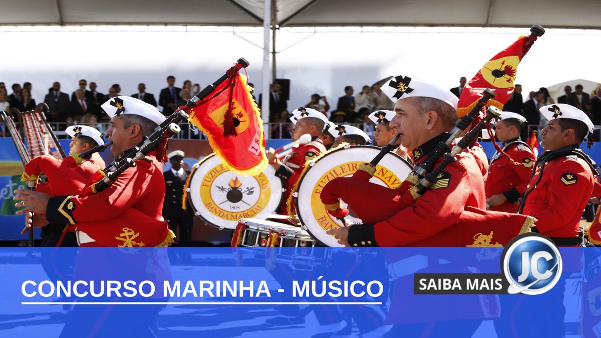 Concurso Marinha - músicos do Corpo de Fuzileiros Navais durante apresentação em desfile