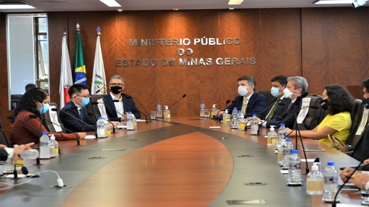 Concurso MP MG: membros do Ministério Público de Minas Gerais durante reunião