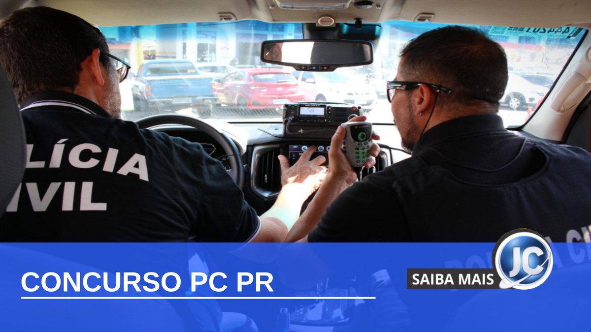 Concurso PC PR - policiais dentro de viatura