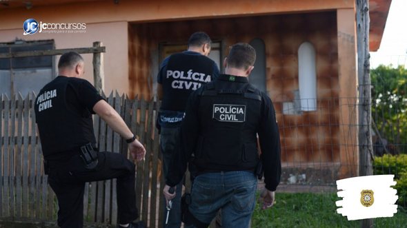 Concurso da PC RS: agentes da corporação durante operação - Foto: Rodrigo Ziebell/SSP