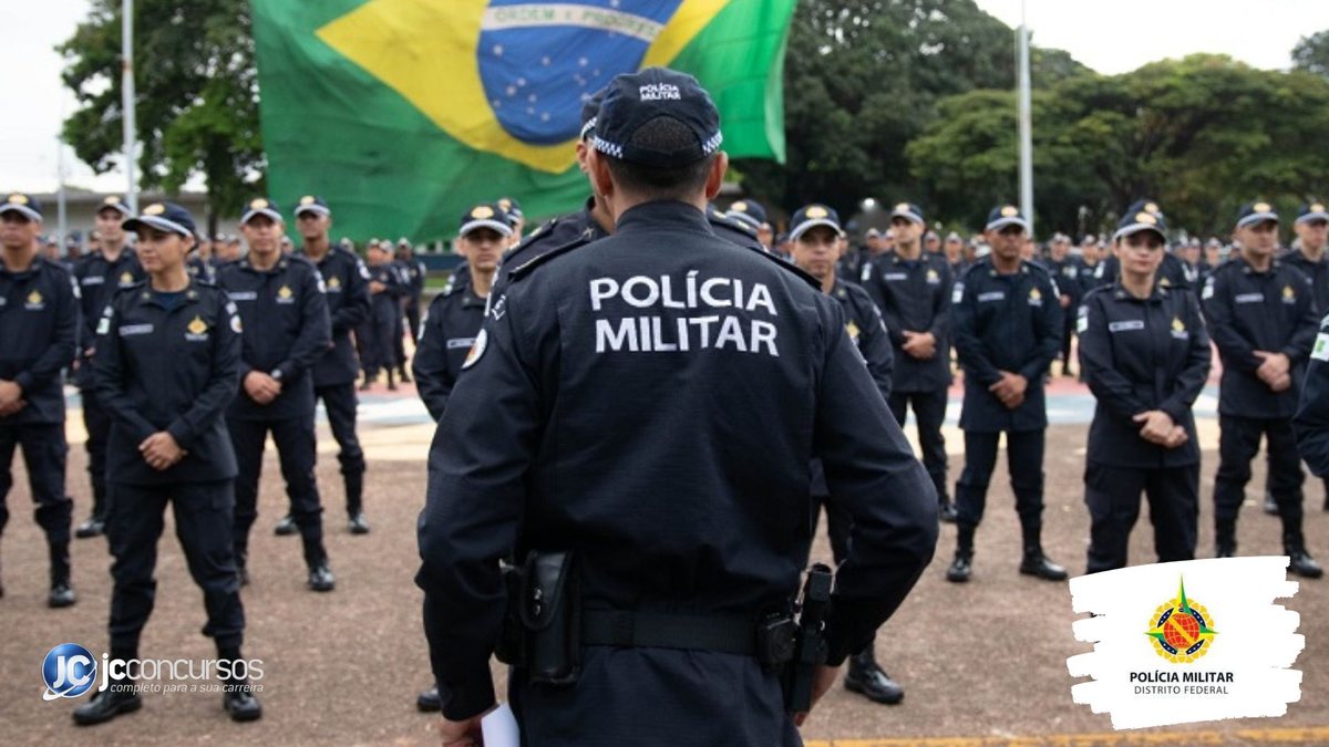 Concurso PM DF: Agentes da Polícia Militar do Distrito Federal e bandeira do Brasil ao fundo