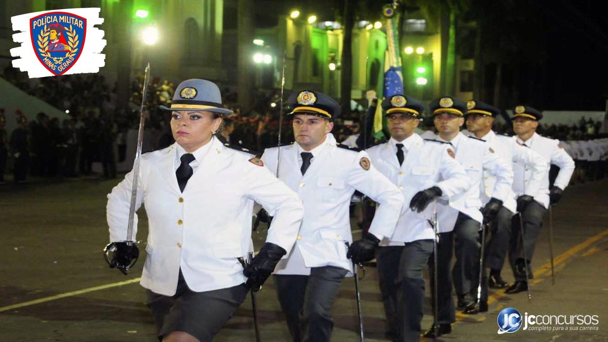Concurso da PM MG: oficiais desfilam durante cerimônia de formatura