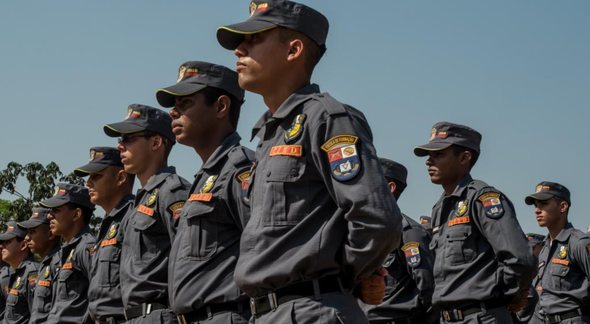 Soldados da Polícia Militar perfilados - Divulgação