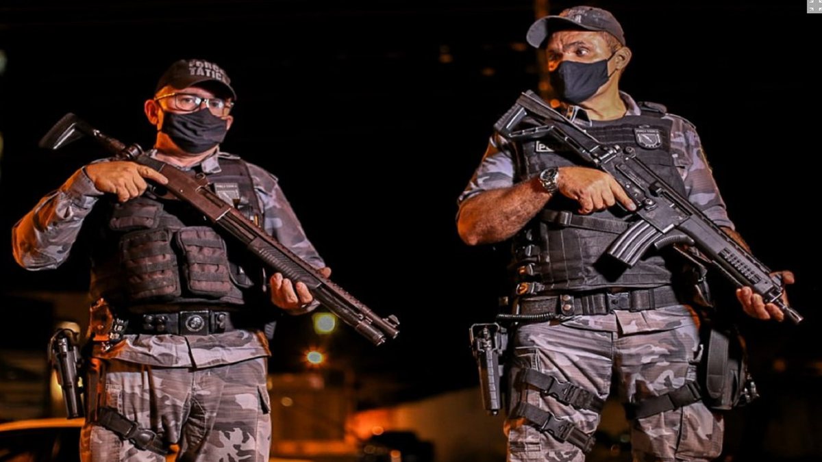 Concurso PM PI: dois soldados armados durante patrulhamento