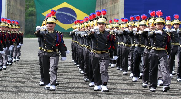 Concurso PM PR: polícias militares do Paraná em formação - Divulgação