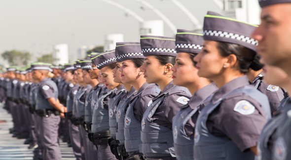 Concurso da PM SP: dezenas de soldados perfilados - Divulgação