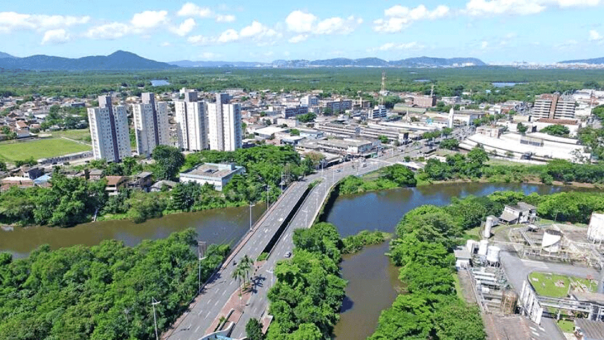 Concurso Prefeitura de Cubatão: cidade da Baixada Santista vista do alto