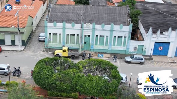 Concurso da Prefeitura de Espinosa MG: vista aérea do Executivo - Divulgação