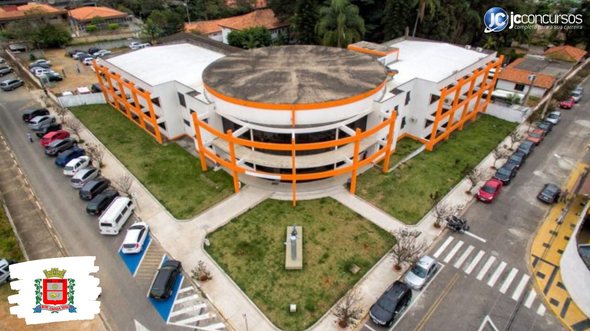 Concurso de Ferraz de Vasconcelos SP: vista aérea da prefeitura - Secom/Ferraz