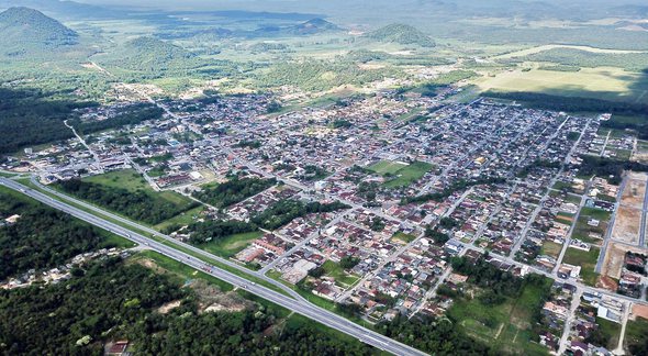 Concurso Prefeitura de Garuva SC: vista aérea da cidade - Divulgação