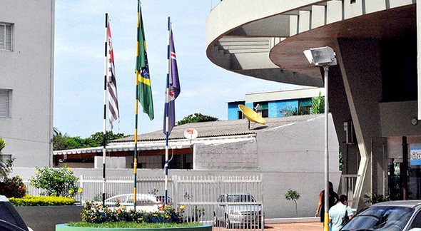 Concurso Prefeitura de Itanhaém: fachada do Paço Municipal - Google Street View
