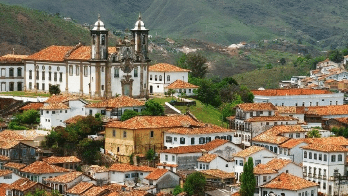 Cidade de Ouro Branco, em Minas Gerais, vista do alto