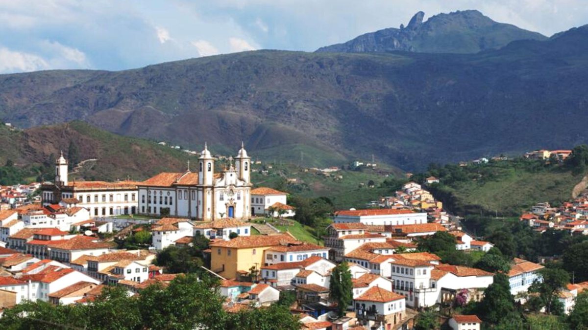 Concurso Prefeitura de Ouro Preto: cidade vista do alto
