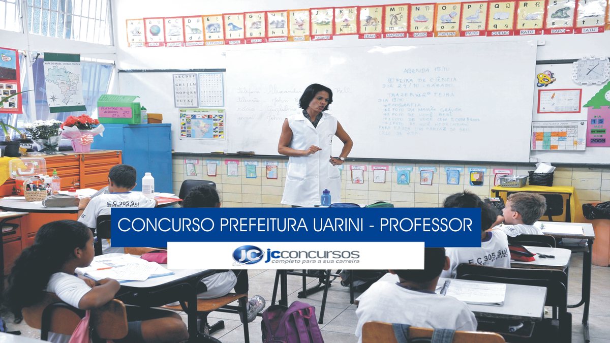 Concurso Prefeitura Uarini - professor e estudantes em sala de aula