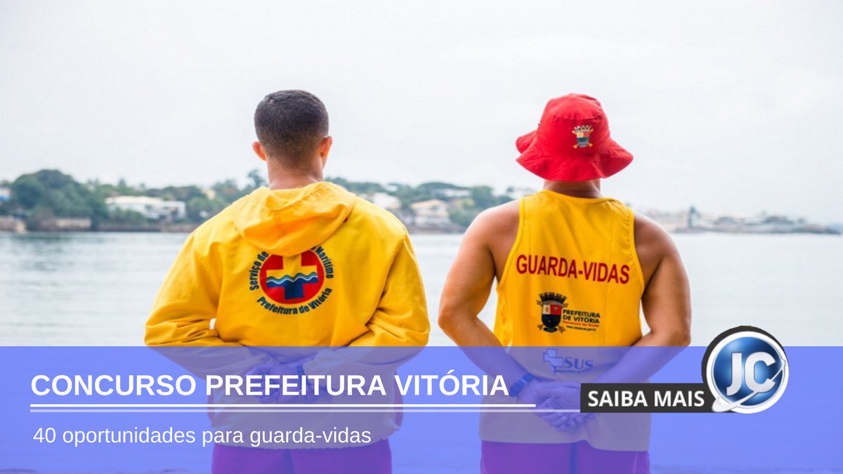 Concurso Prefeitura Vitória - guada-vidas durante monitoramento em praia do município