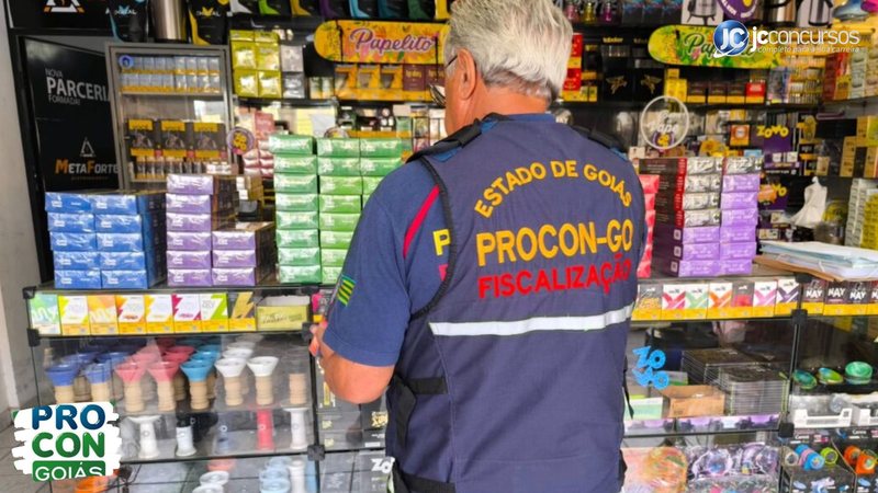 Processo seletivo do Procon GO: servidor de costas