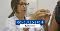 Concurso SPDM - profissional de saúde aplica vacina em paciente - Rovena Rosa/Agência Brasil