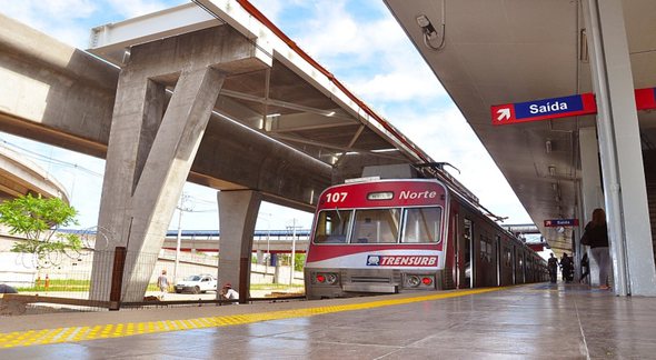 Concurso Trensurb:  trem parado em estação - Divulgação