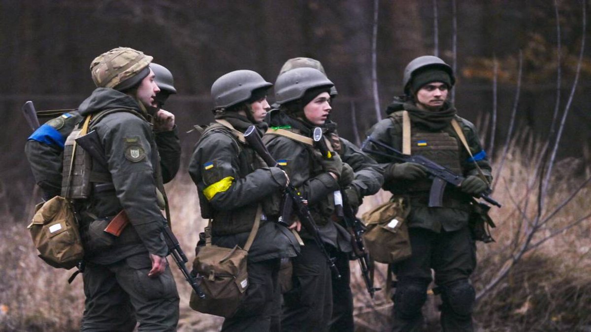 Militares ucranianos durante a guerra no país do Leste Europeu