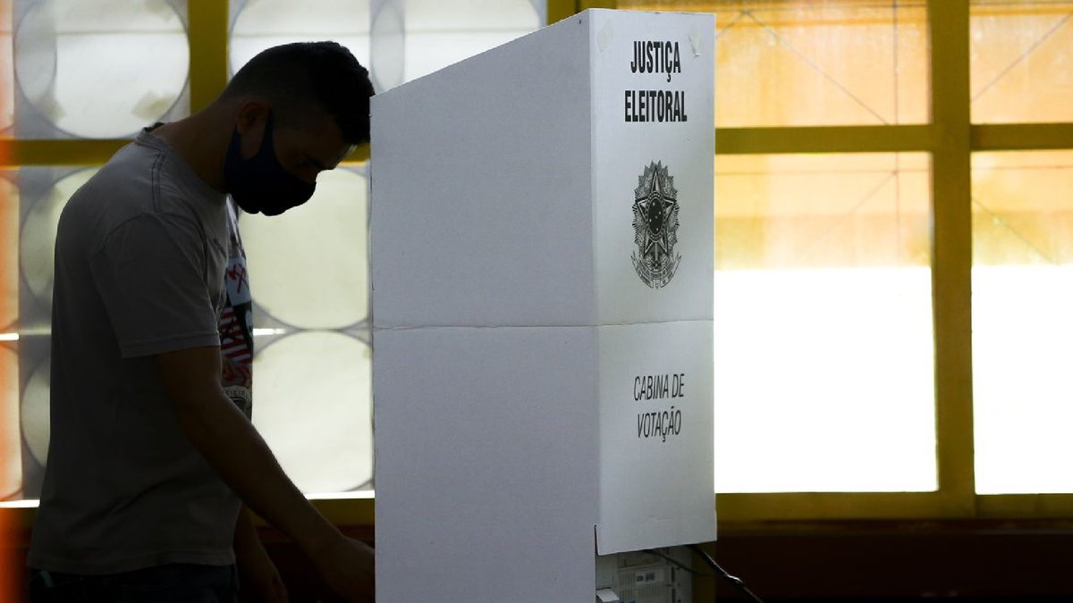 Eleitores não poderam levar quaisquer tipos de objetos para a cabine de votação durante as Eleições 2022