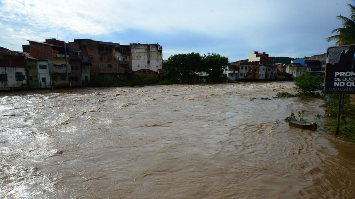 Saque FGTS: Governo libera benefício para quem foi atingido pelas enchentes na BA e MG