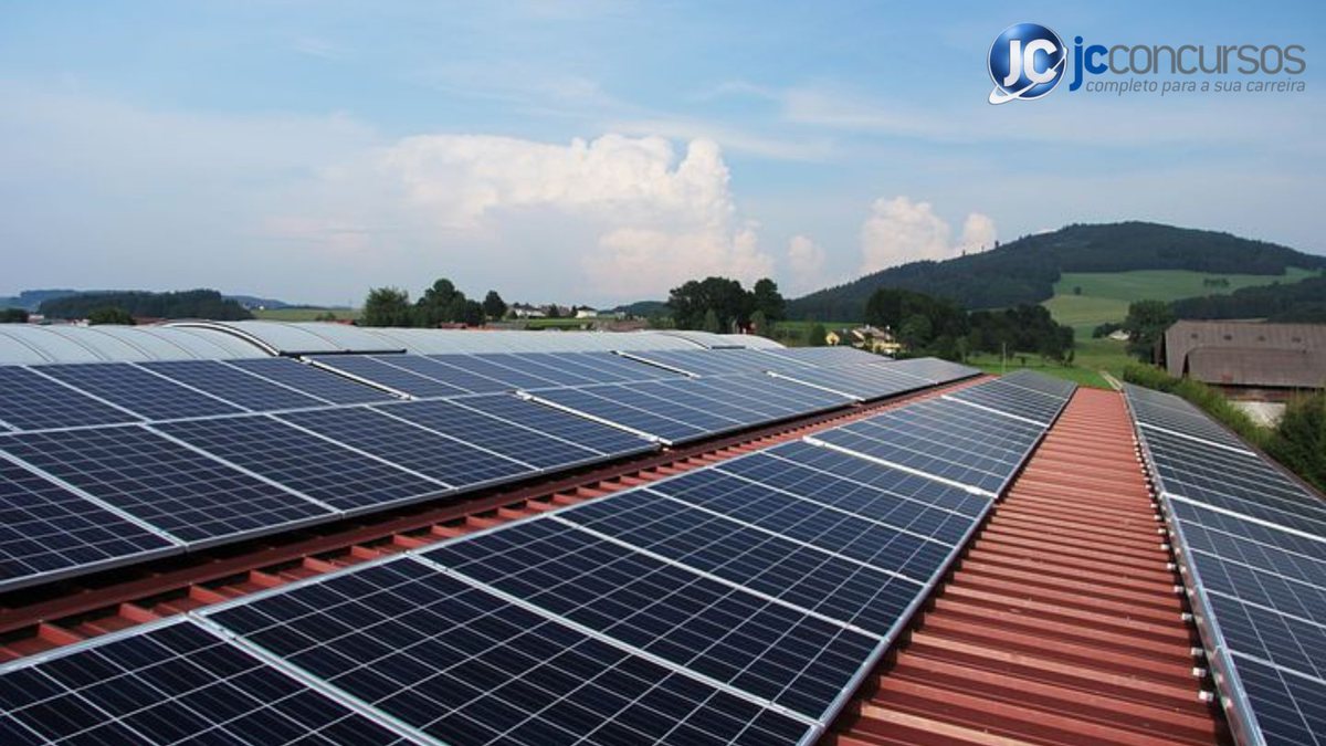 Trecho de MP obrigava distribuidoras a comprar a energia excedente dos painéis solares