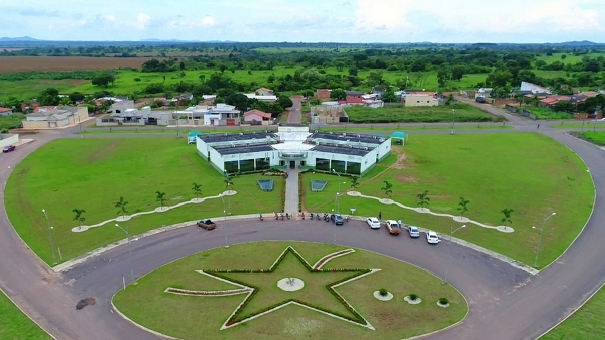 Vista aérea da Prefeitura de Vila Rica, no interior de Mato Grosso