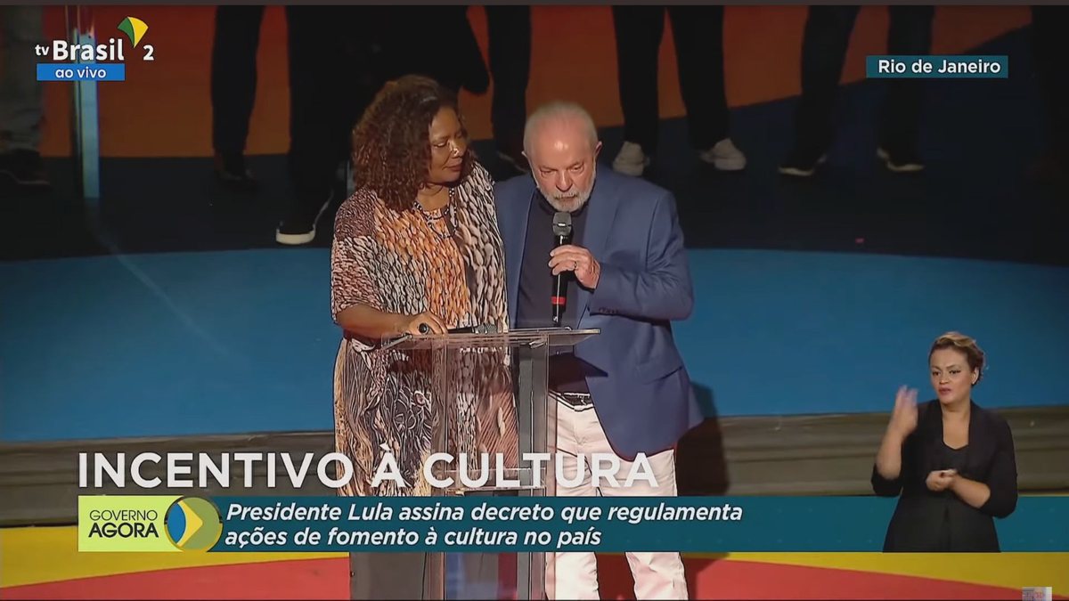 Presidente Lula (PT) ao lado da ministra da Cultura Margareth Menezes