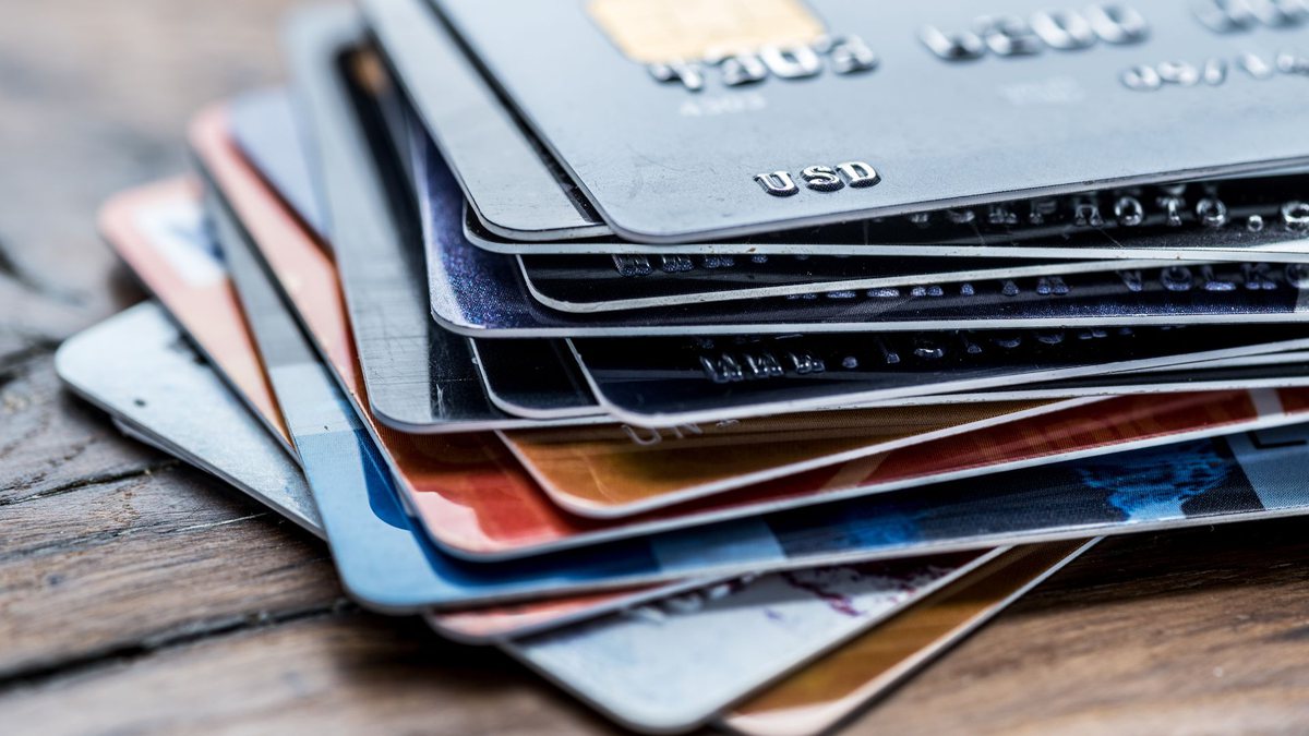 Cartões de crédito amontoados