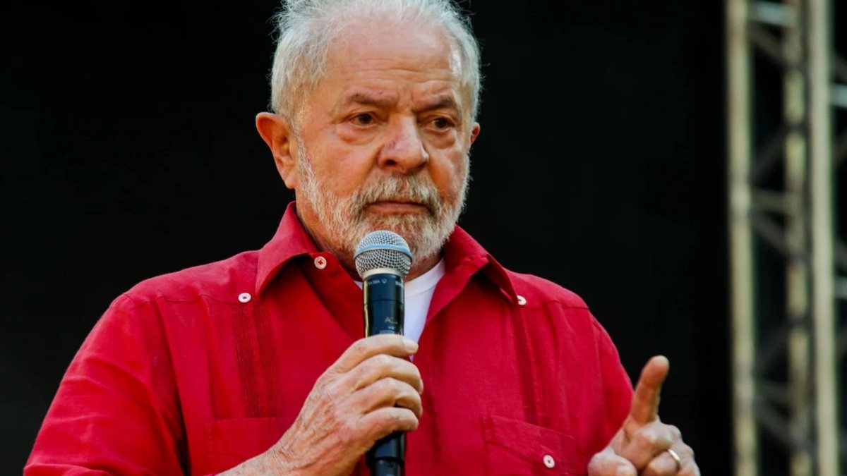 Ex-presidente Luiz Inácio Lula da Silva (PT) fala durante evento