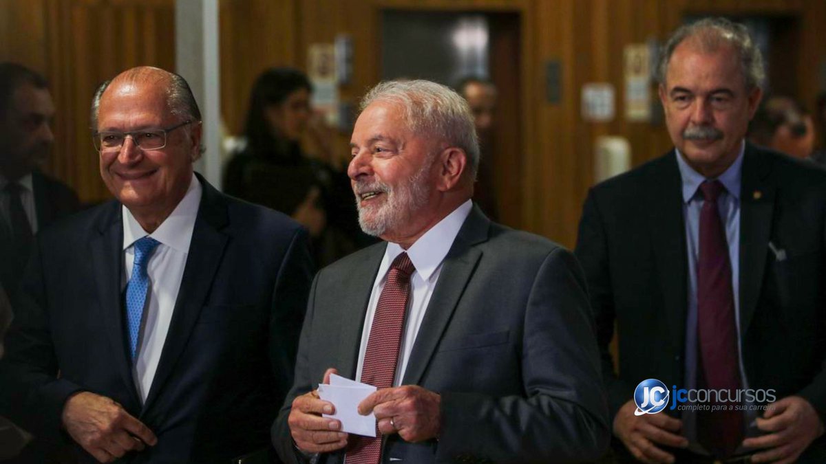 Lula fala durante diplomação como presidente no TSE