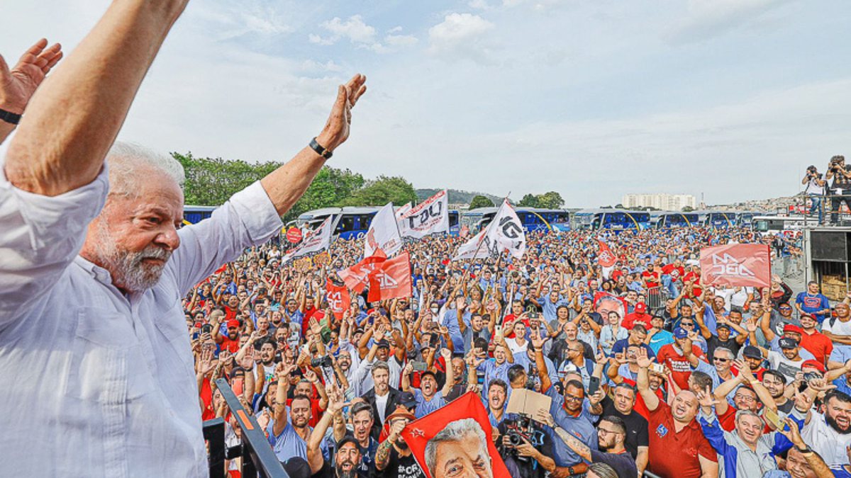Lula em discurso de campanha